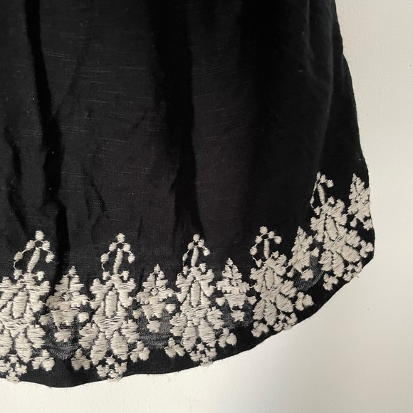 American eagle black halter neck embroidered top with adjustable straps - Picture 3 of 6